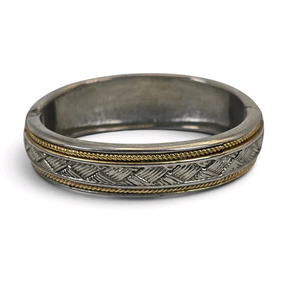 N/A striking vintage